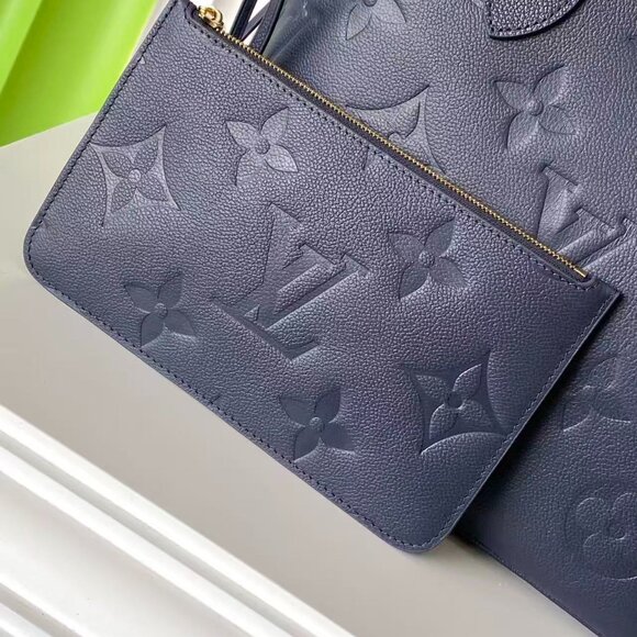 Louis Vuitton Handheld Bags, Chain Bags - Picture 4 of 7